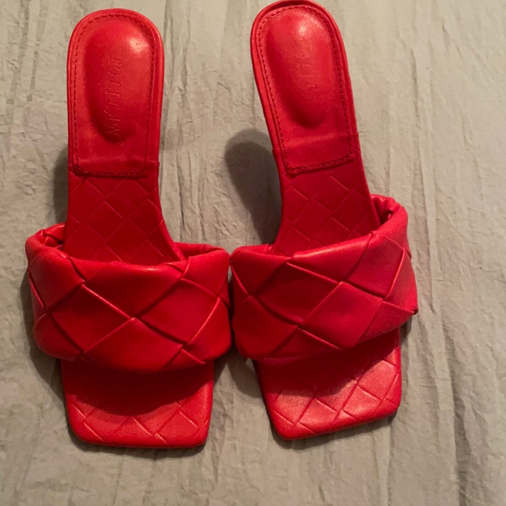 Red heeled mules BRAND NEW SIZE 8